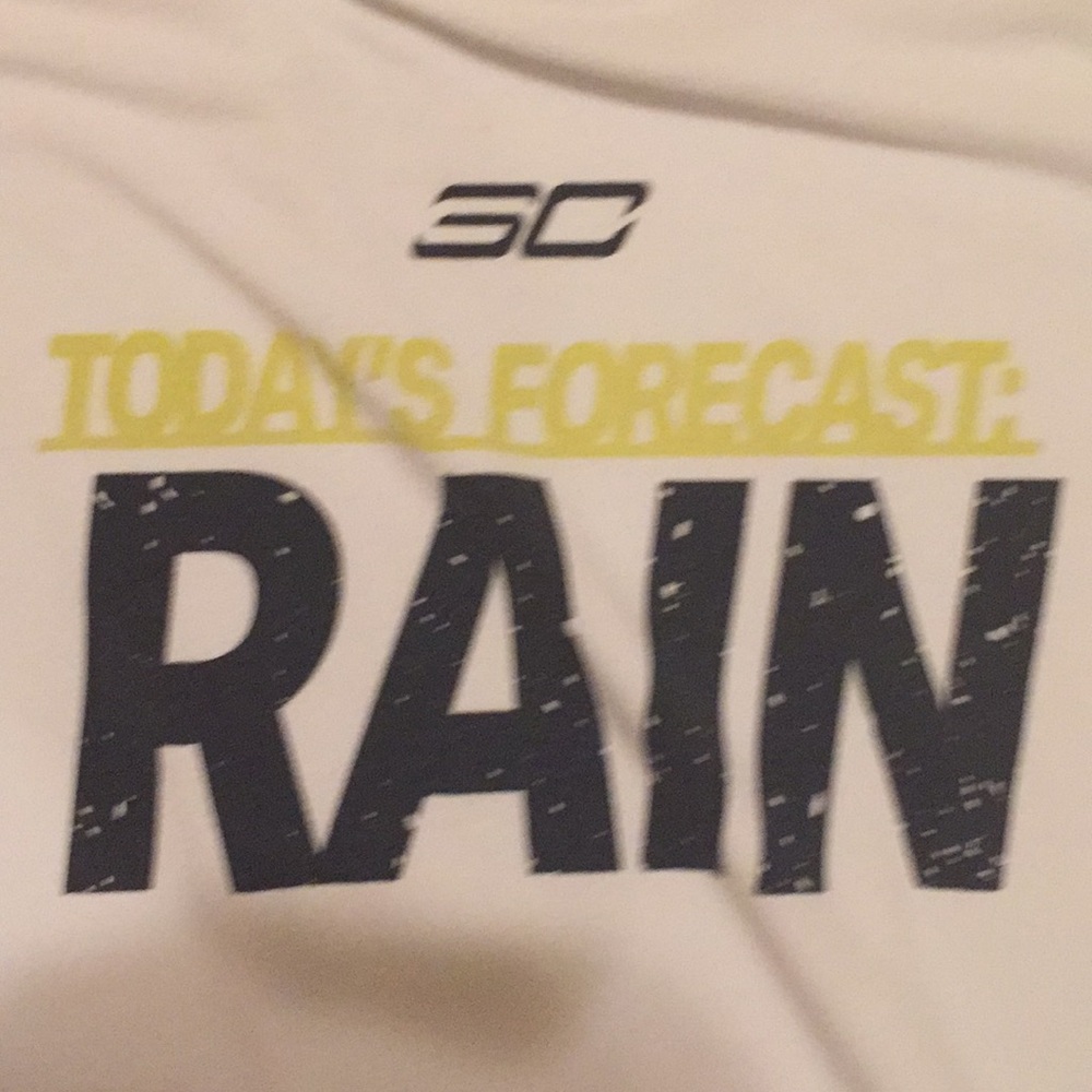 STEPH CURRY UA RAINING 3’S HEATGEAR TEE - Picture 3 of 4